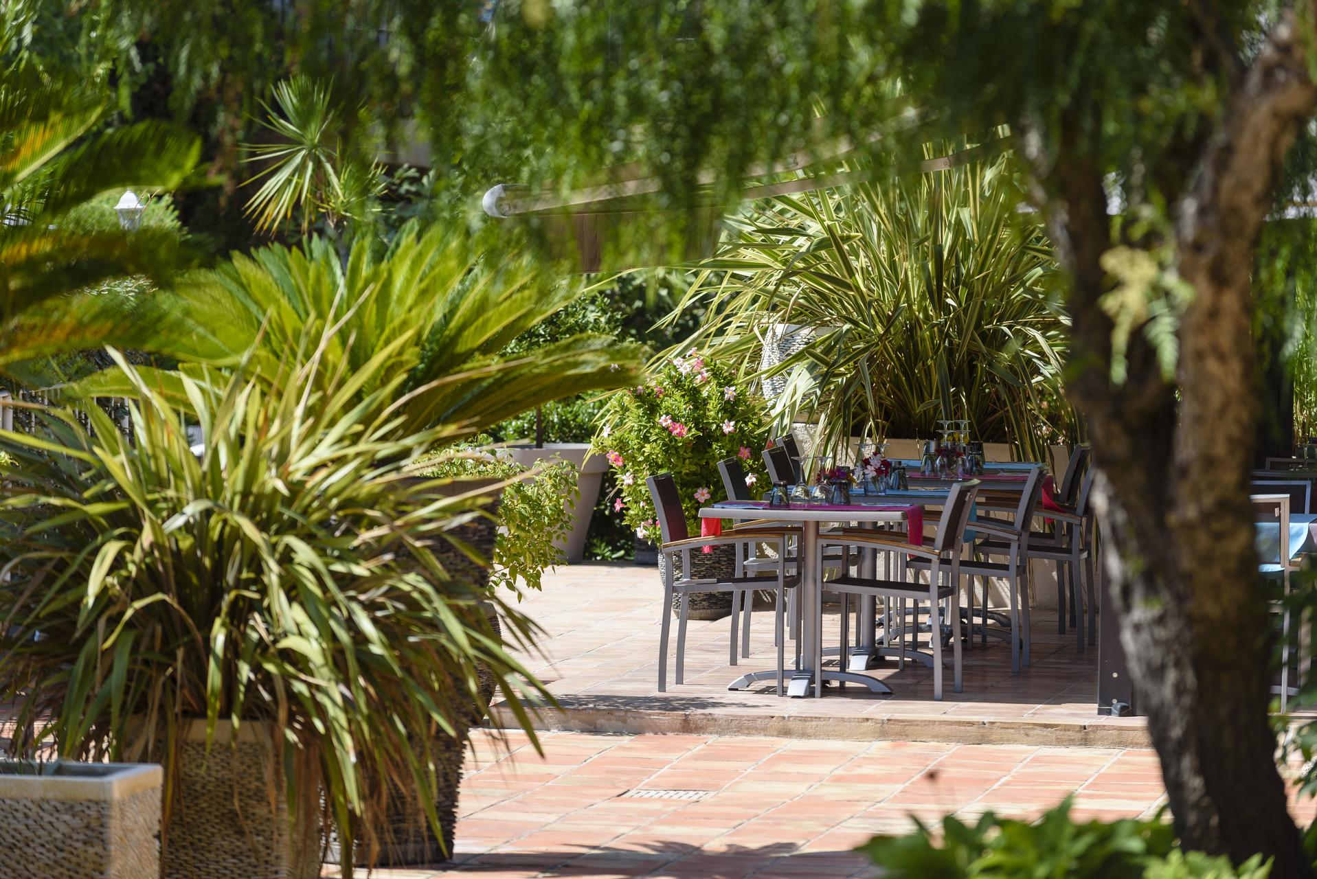 Domaine Du Calidianus Hotel Сен Максим Екстериор снимка