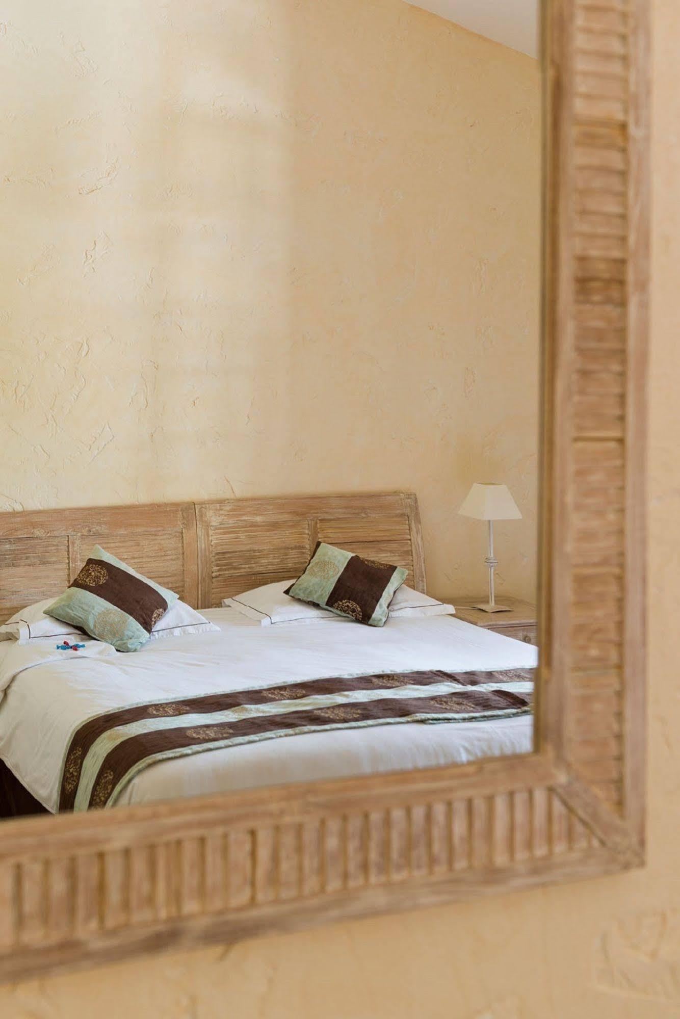Domaine Du Calidianus Hotel Сен Максим Екстериор снимка